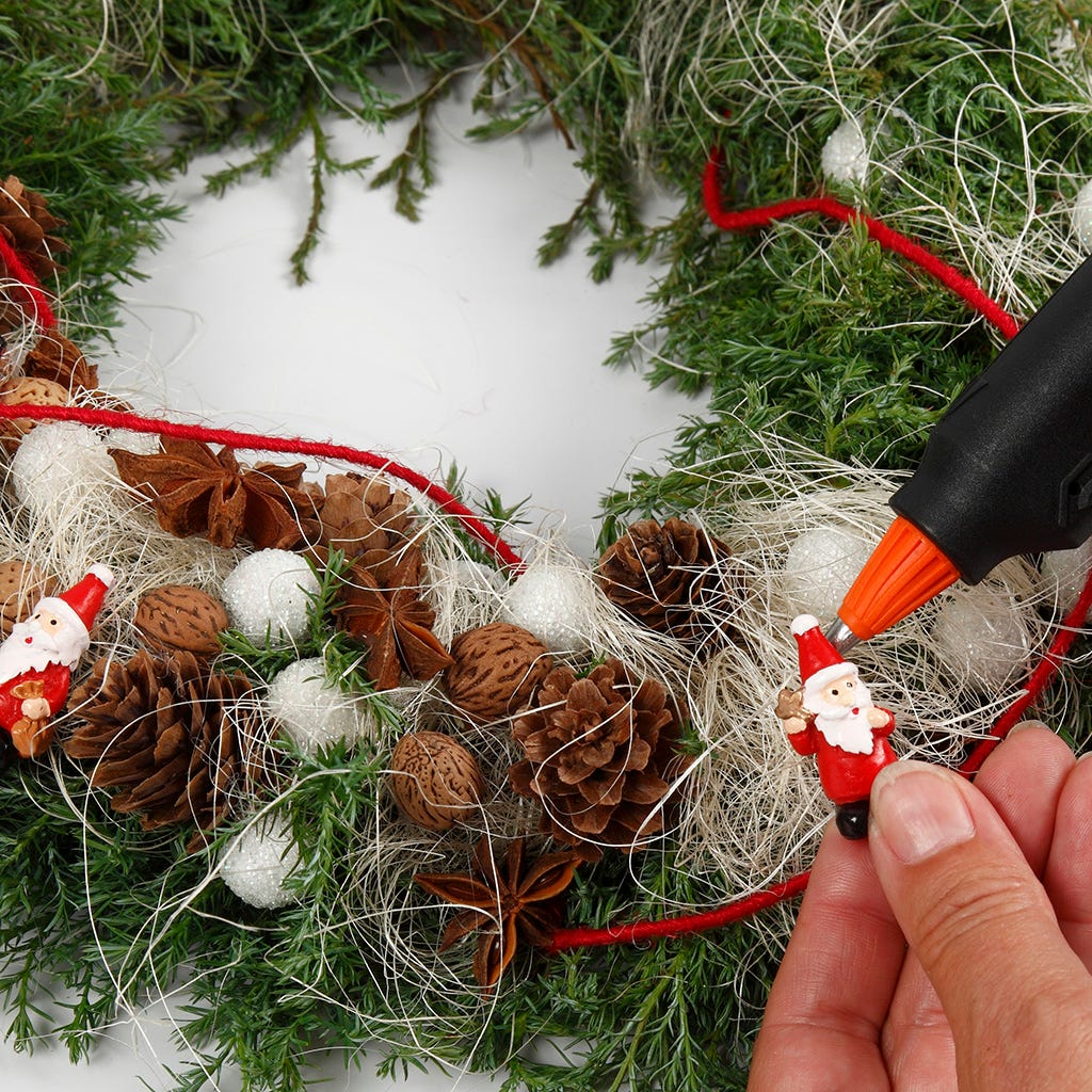 Lepljenje dekoracije